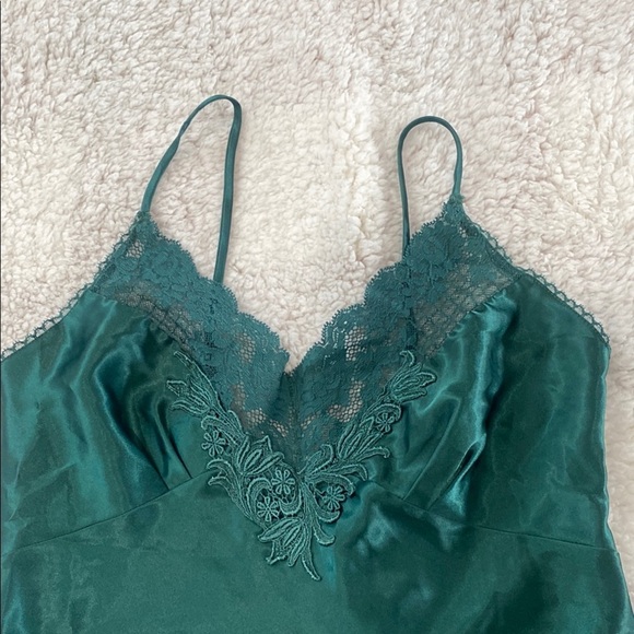 Victoria's Secret Green Lace Chemise with Silky Sheen - Picture 2 of 5